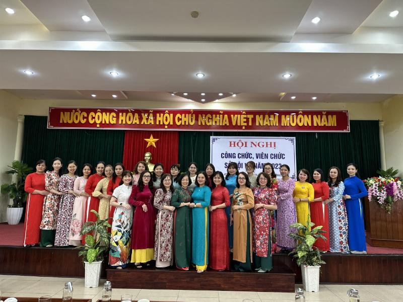 Vai-tro-cua-phu-nu-hien-dai-trong-gia-dinh-tien-bo