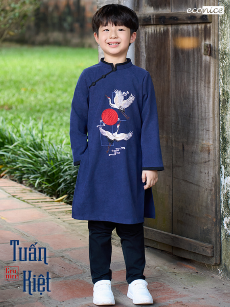 Hình ảnh Tần Tuấn Kiệt thời thơ ấu