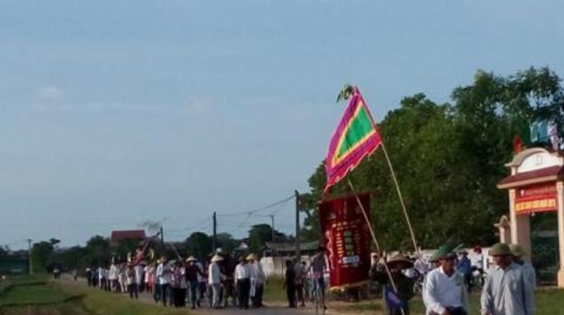 Hình ảnh minh họa không khí gia đình đầm ấm, nơi bài hát một nhà thường được cất lên, thể hiện sự kết nối và tình thân trong văn hóa Á Đông.