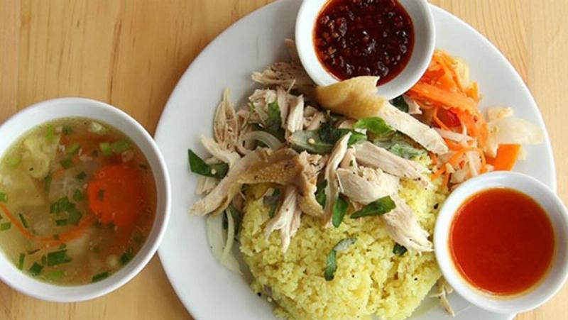 Cách nấu cơm gà luộc ngon
