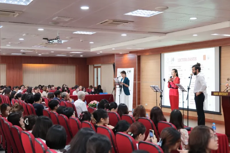 Diễn viên Bích Ngọc tham dự sự kiện