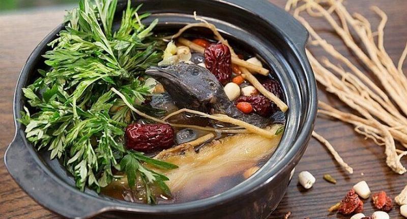 Gà Hầm Ngải Cứu Bổ Dưỡng