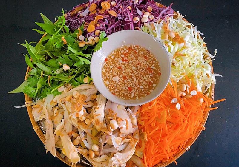 Gỏi gà hấp dẫn