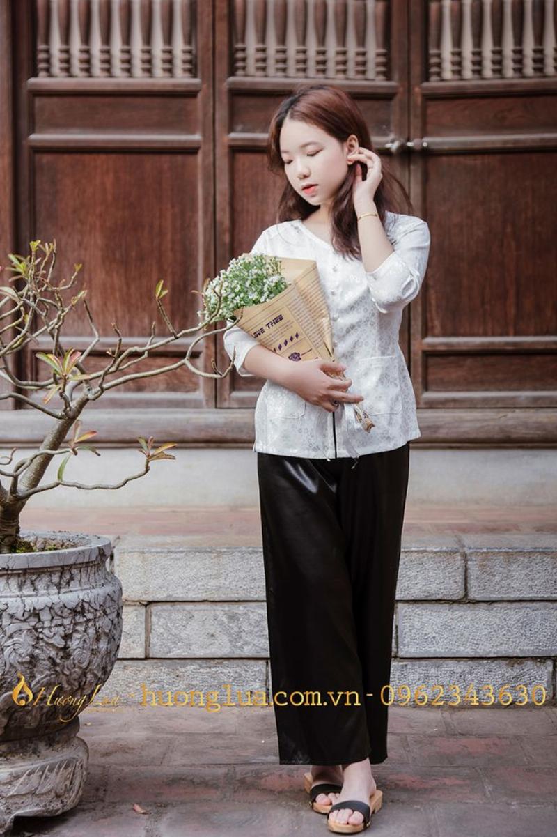 Màu sắc áo bà ba nữ