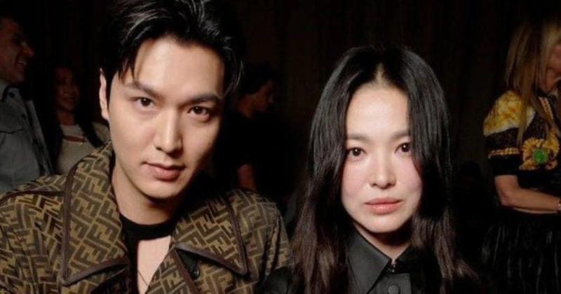 Người hâm mộ ủng hộ Lee Min Ho và Song Hye Kyo