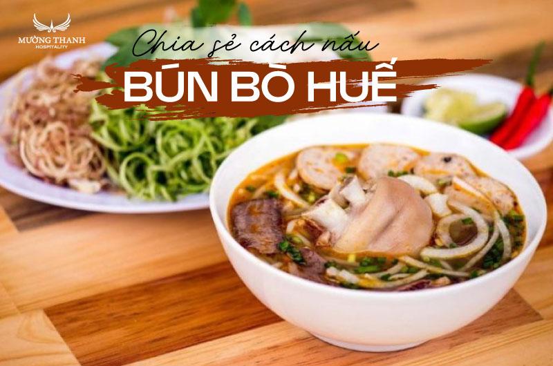 Sơ chế rau sống ăn kèm bún bò