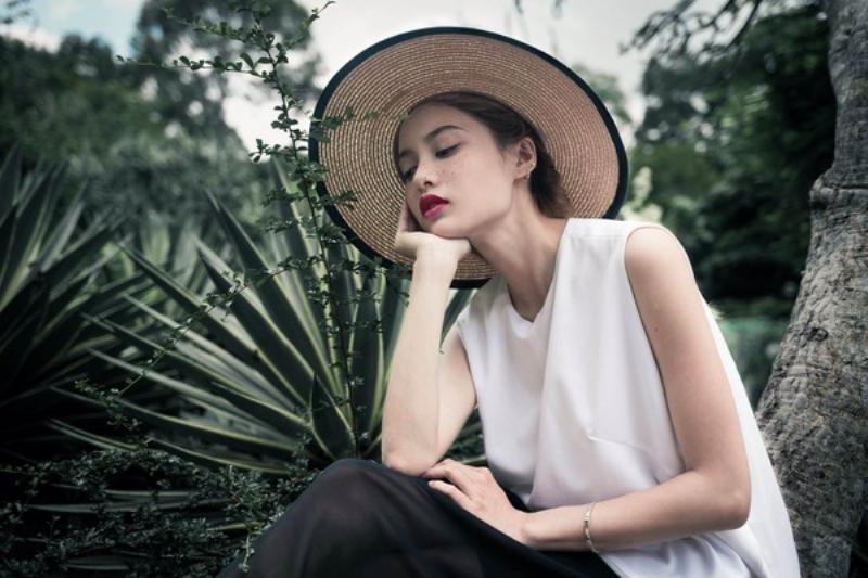 Tạo dáng chụp hình cho nàng "mét rưỡi"