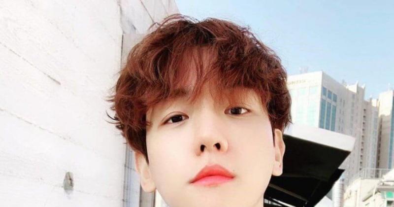 Tạo dáng chụp hình selfie