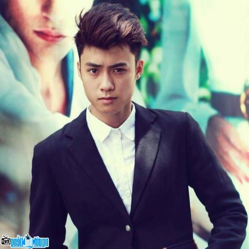 Vương Anh Ole tiểu sử