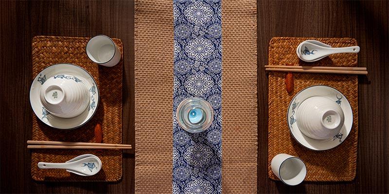Mâm cơm gia đình ấm cúng với các món ăn dân dã tại điểm du lịch chuồn chuồn