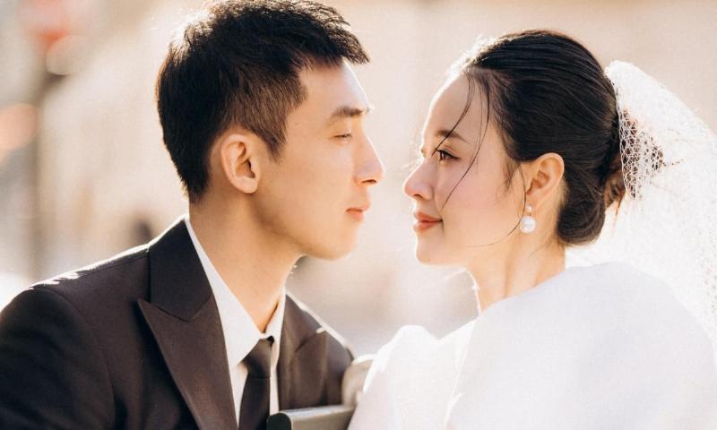 Bo anh the hien su bien chuyen hinh tuong cua Midu qua cac do tuoi