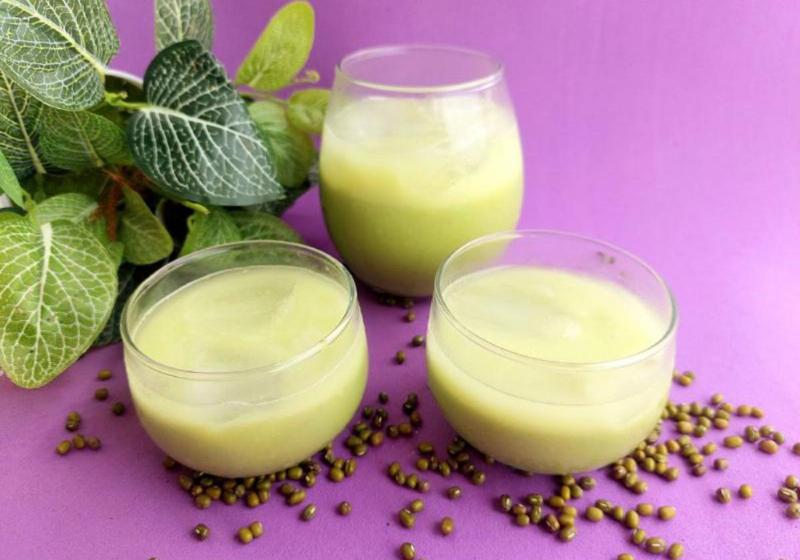 Nước dừa được sử dụng trong các món ăn truyền thống Việt Nam, làm tăng hương vị và độ ngon khi uống nước dừa