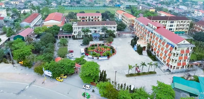 Tập làm văn tả người trong các ngữ cảnh khác nhau